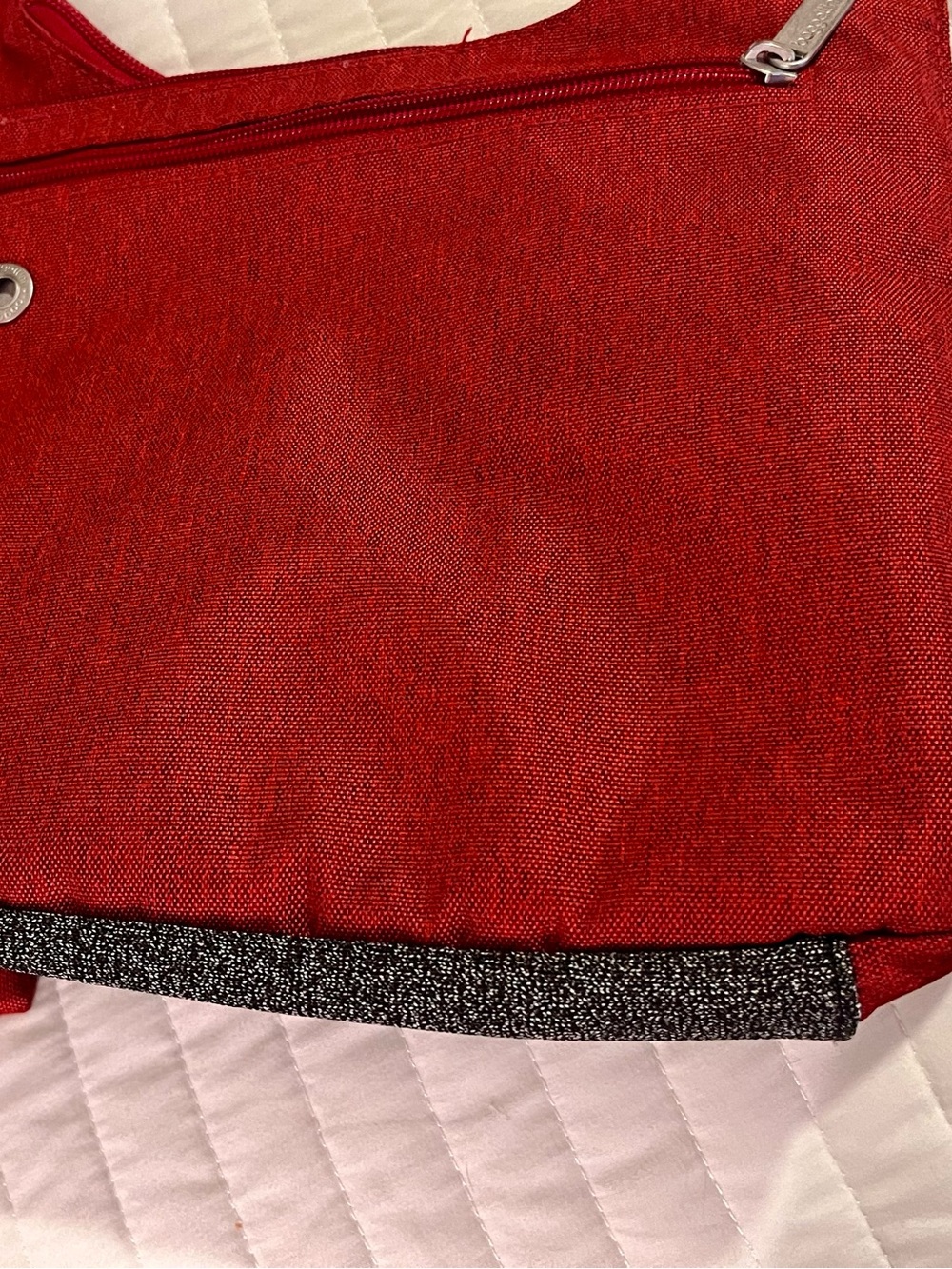 Baggallini Heather Red & Gray Anti-Theft Crossbody Bag + Wristlet - NWOT - Picture 7 of 9